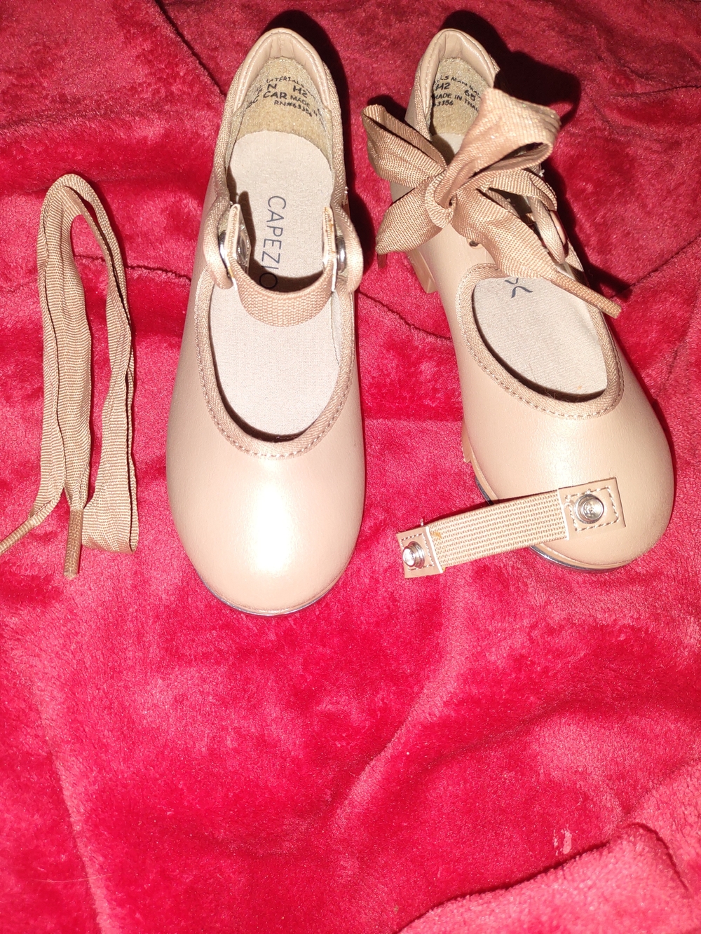 Capezio Kids Cream Ballet Mary Jane Tap Shoes. NWOT 1422sm